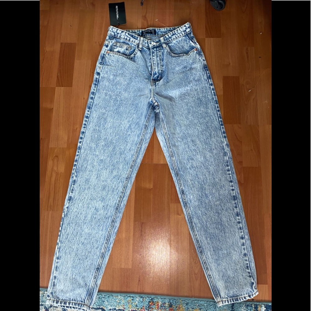 Brand new pretty little thing mom jeans